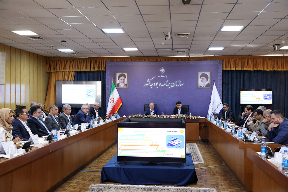 نشست مشترک وزیر ارتباطات و رئیس‌ سازمان برنامه و بودجه با فعالان حوزه اقتصاد دیجیتال