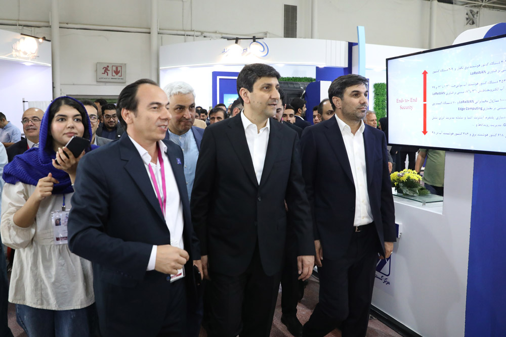 افتتاح بیست‌وهشتمین نمایشگاه بین‌المللی الکامپ