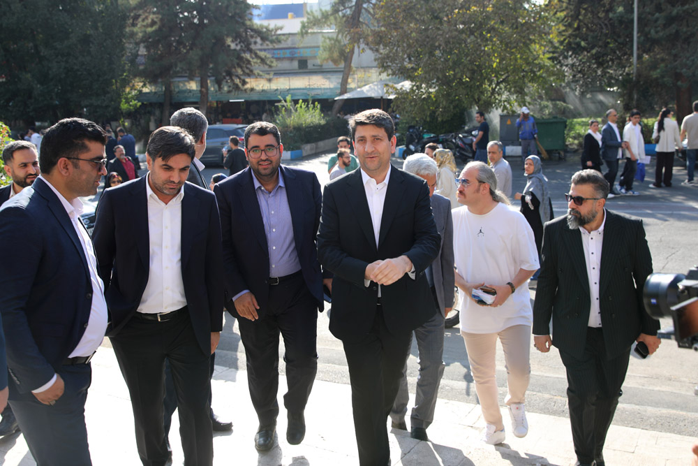 بازدید وزیر ارتباطات از نمایشگاه الکامپ؛ روز دوم