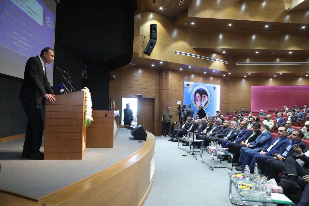سفر استانی وزیر ارتباطات به استان فارس
