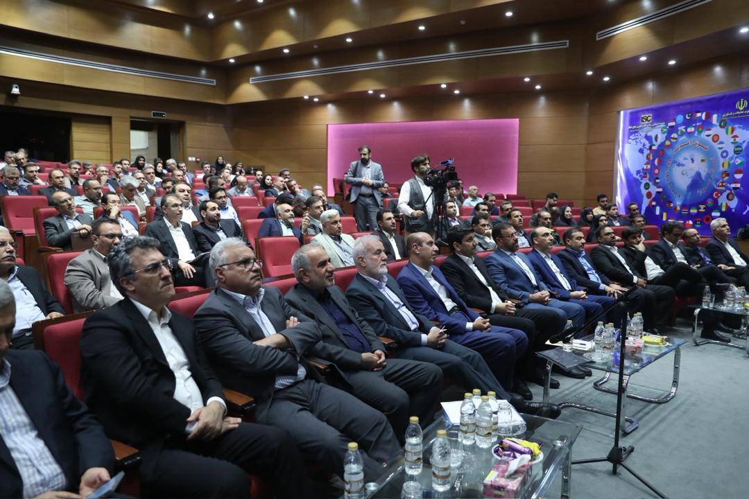 سفر استانی وزیر ارتباطات به استان فارس