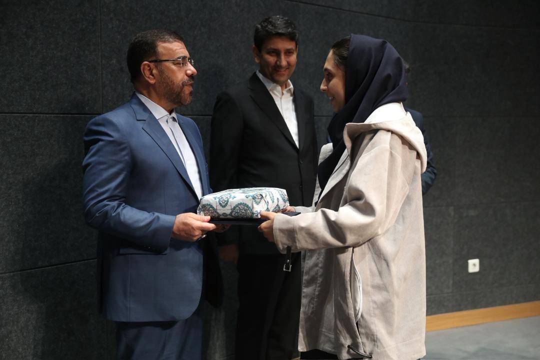 سفر استانی وزیر ارتباطات به استان فارس