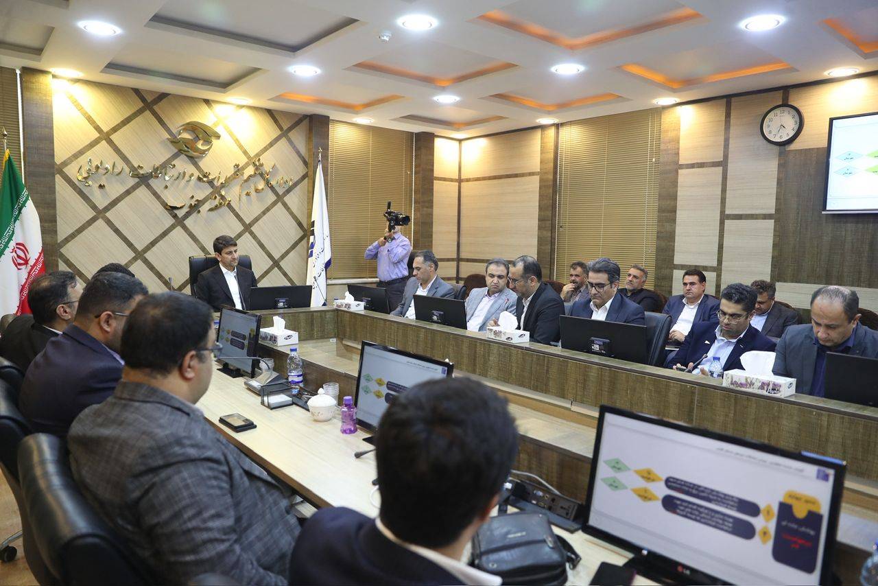 سفر استانی وزیر ارتباطات به استان فارس
