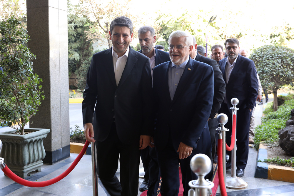 بازدید معاون اول رئیس جمهور از پژوهشگاه فضایی ایران