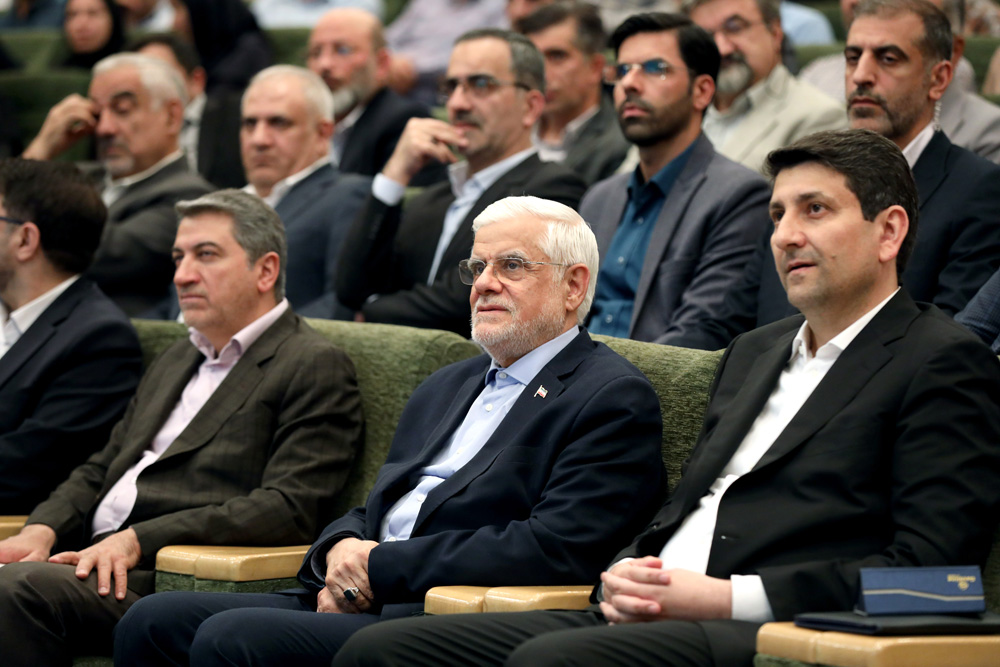 بازدید معاون اول رئیس جمهور از پژوهشگاه فضایی ایران