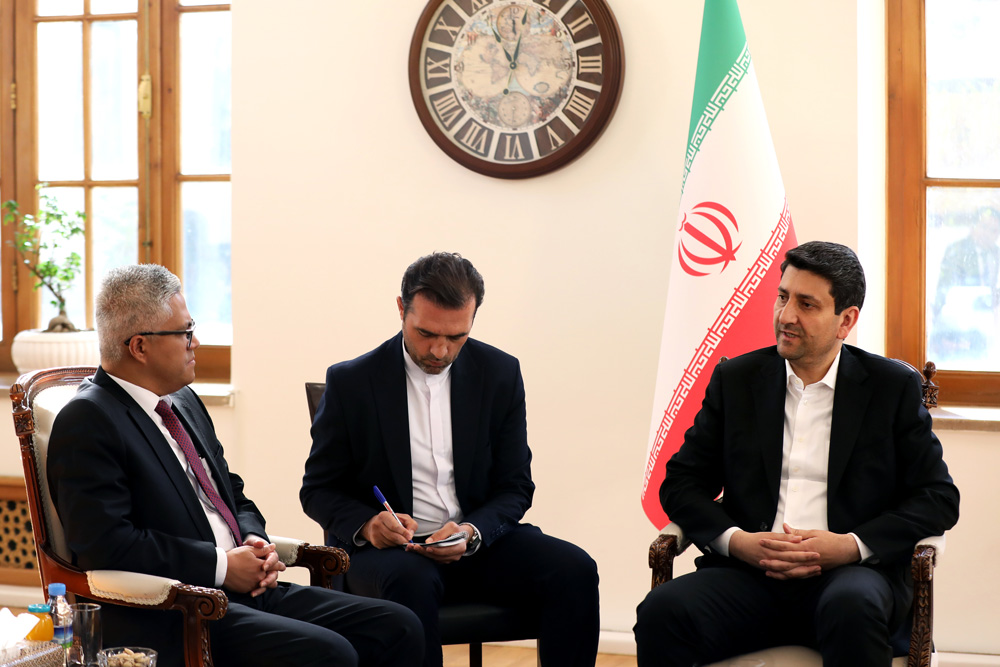 دیدار وزیر ارتباطات با سفیر اندونزی