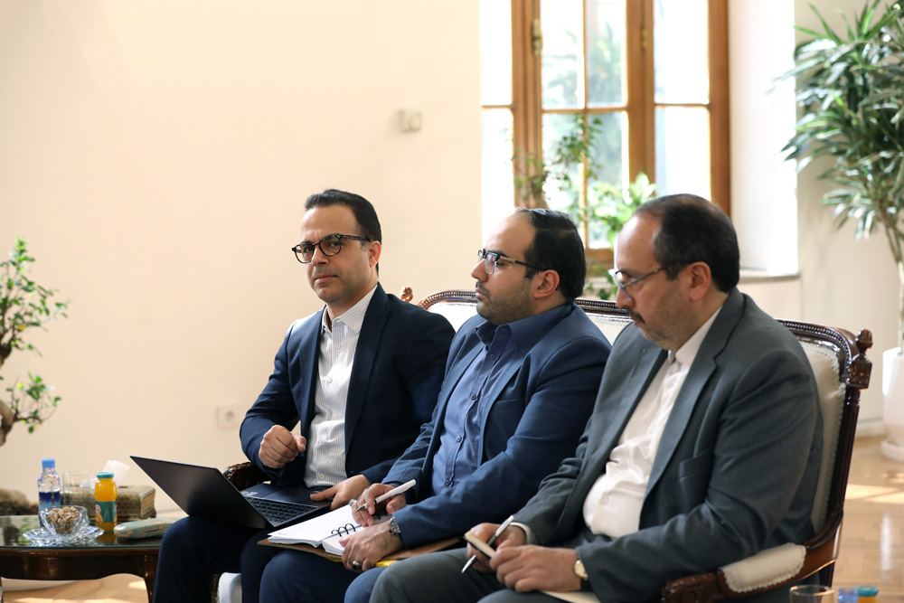 دیدار وزیر ارتباطات با سفیر اندونزی