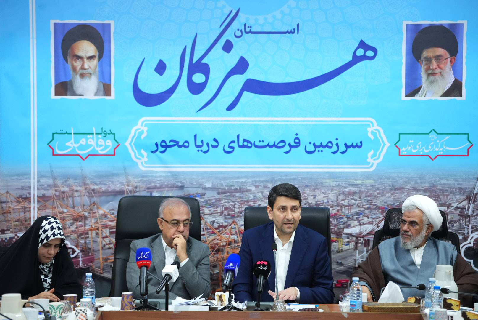 سفر استانی وزیر ارتباطات به استان هرمزگان