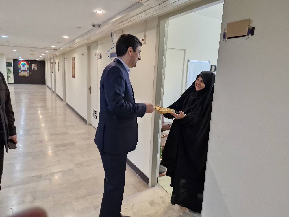 بازدید سرزده وزیر ارتباطات از سازمان ها و شرکت های تابعه