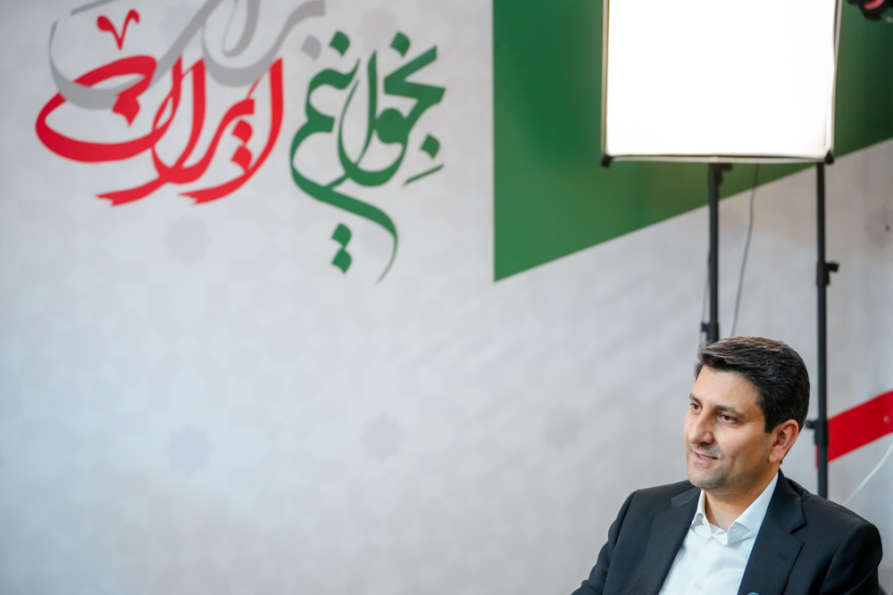 بازدید وزیر ارتباطات از ستاد هفتمین نمایشگاه مجازی کتاب تهران