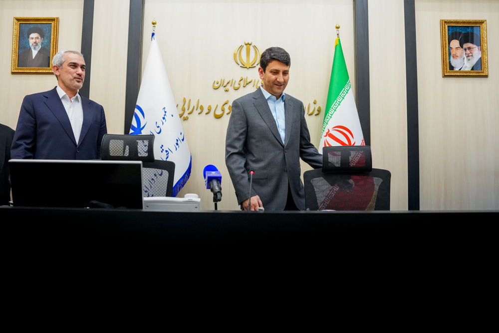 دیدار وزیر ارتباطات با وزیر اقتصاد و دارایی