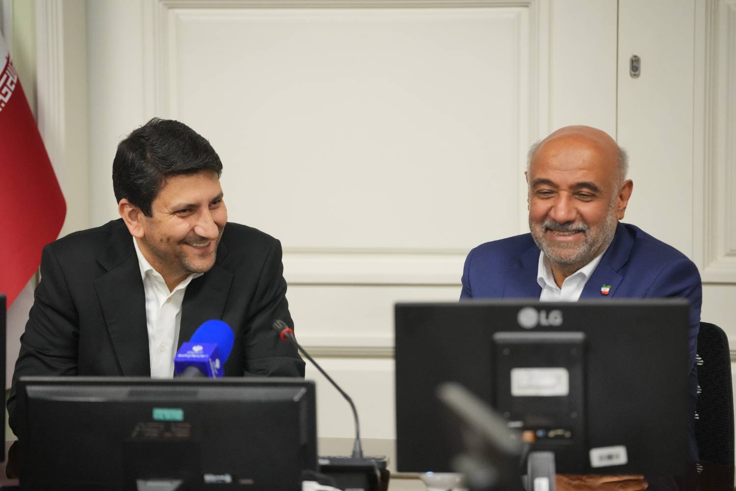 نشست مشترک وزیران ارتباطات و کار