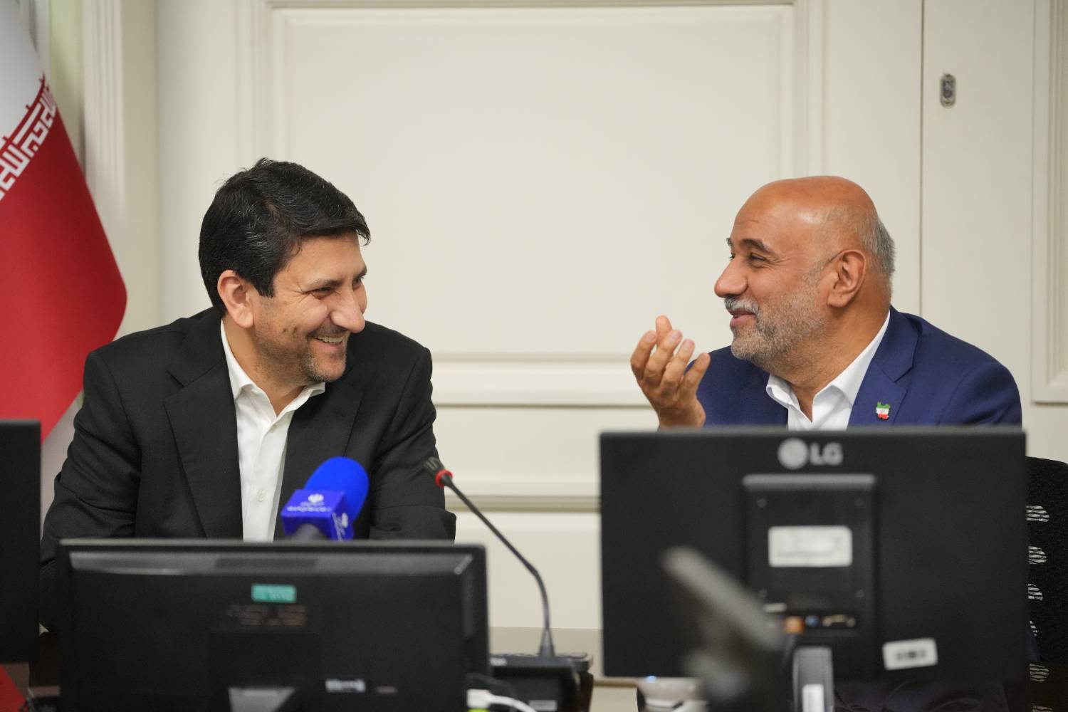 نشست مشترک وزیران ارتباطات و کار