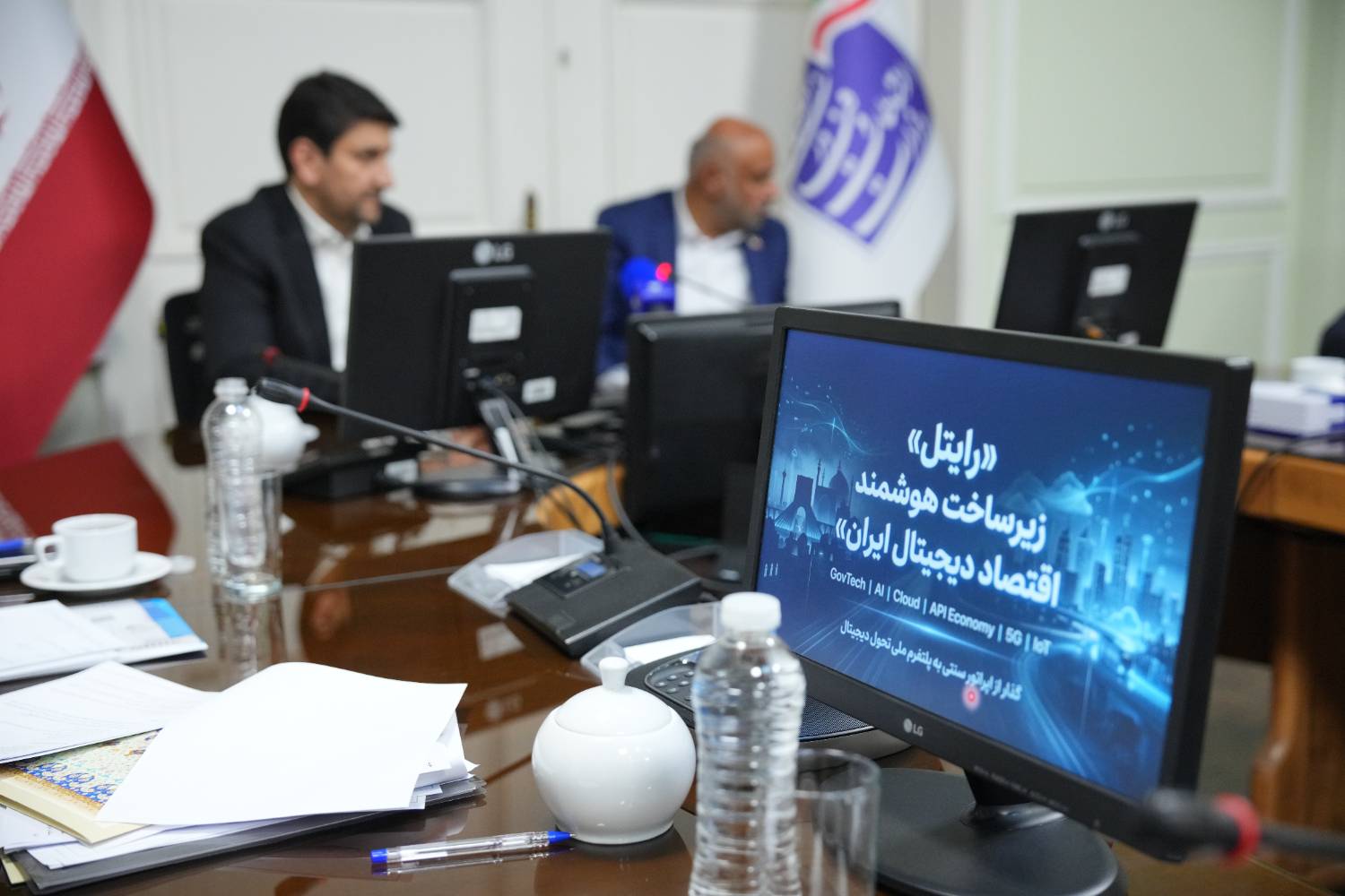 نشست مشترک وزیران ارتباطات و کار