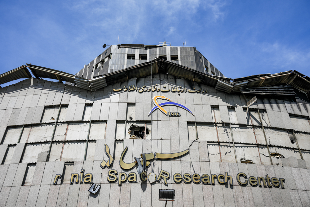 تخریب پژوهشگاه فضایی ایران در جنگ رمضان
