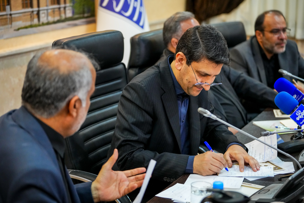 جلسه کمیسیون اقتصادی مجلس شورای اسلامی با وزیر ارتباطات