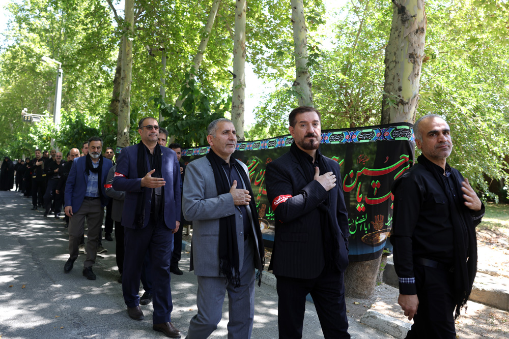 گردهمایی بزرگ عاشورائیان خانواده ارتباطات