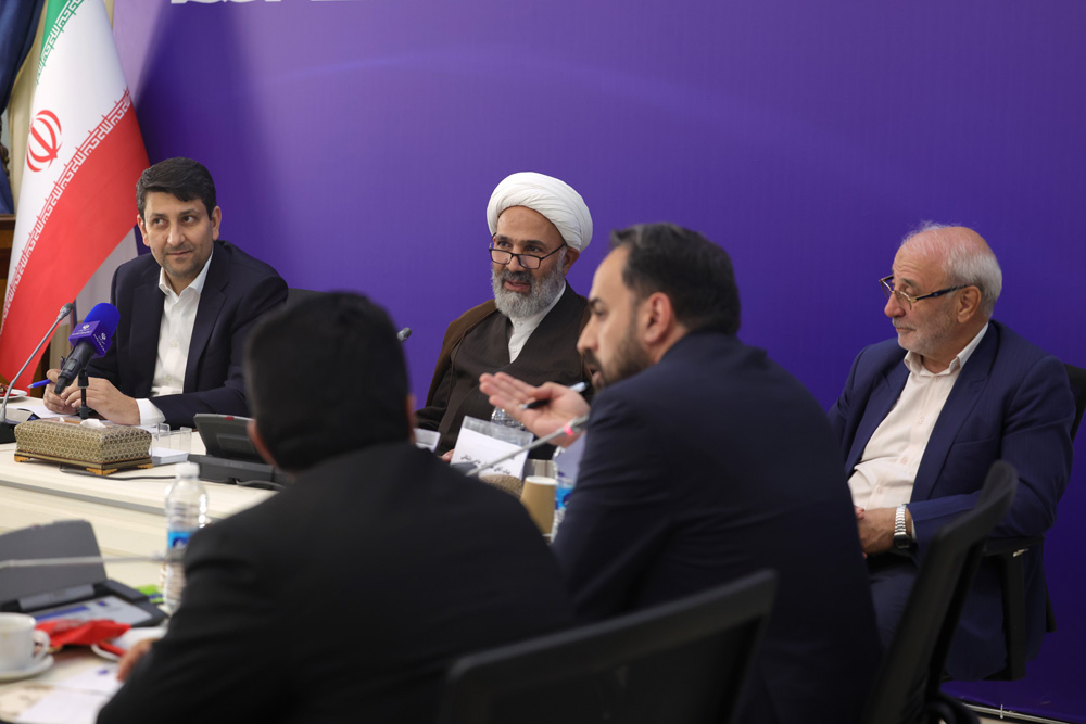 نشست وزیر ارتباطات با اعضای کمیسیون اصل نود مجلس شورای اسلامی