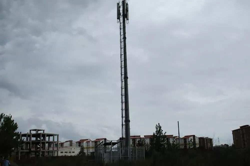 دسترسی 1347 نفر از اهالی دو روستای گرازی و جیز آباد به اینترنت پرسرعت فراهم شد