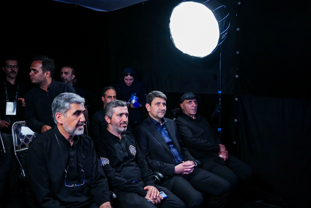 حضور وزیر ارتباطات در مراسم تشییع رهبر شهید