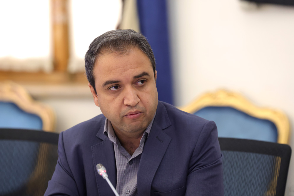 نشست کاری وزرای ارتباطات و امور اقتصادی و دارایی