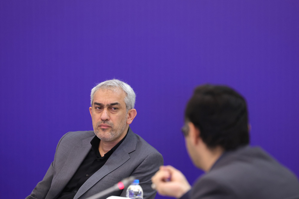 نشست کاری وزرای ارتباطات و امور اقتصادی و دارایی