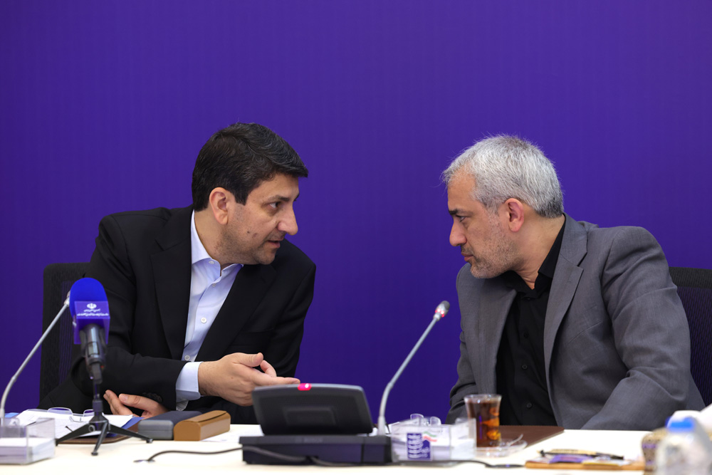 نشست کاری وزرای ارتباطات و امور اقتصادی و دارایی