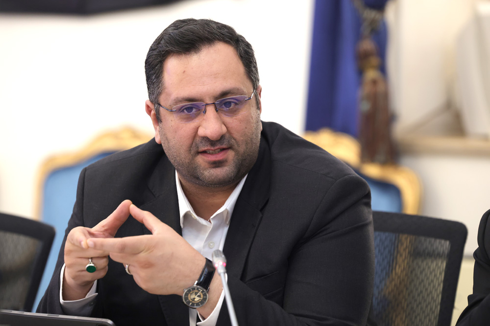 نشست کاری وزرای ارتباطات و امور اقتصادی و دارایی