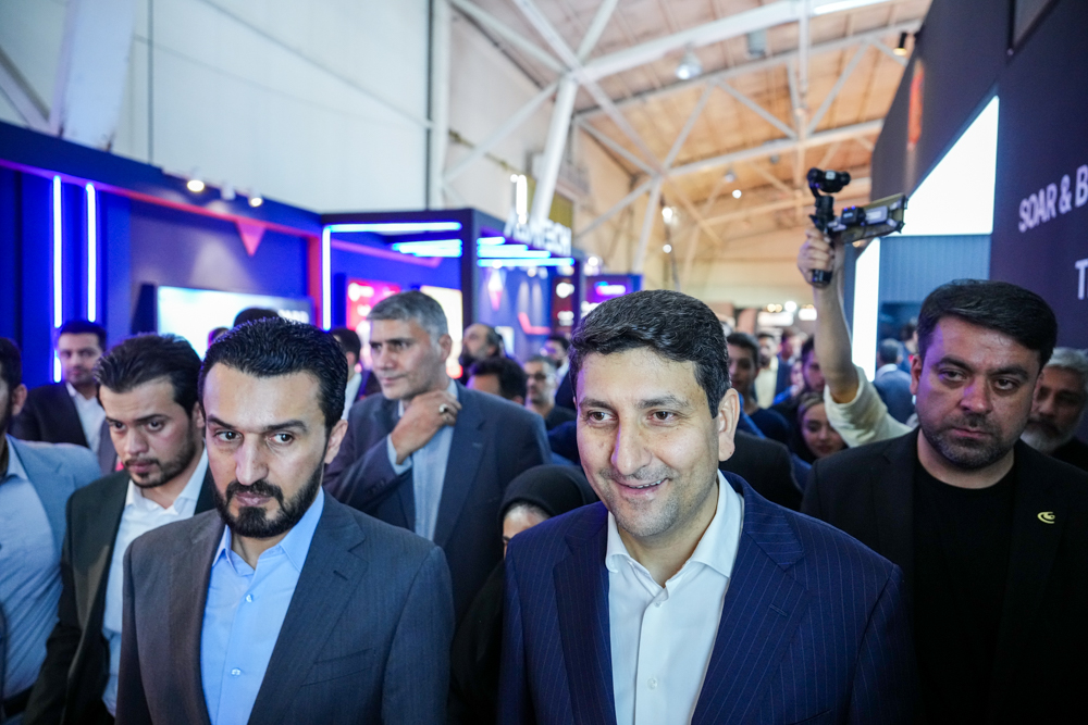افتتاح نمایشگاه الکامپ با حضور وزرای ارتباطات ایران و عراق