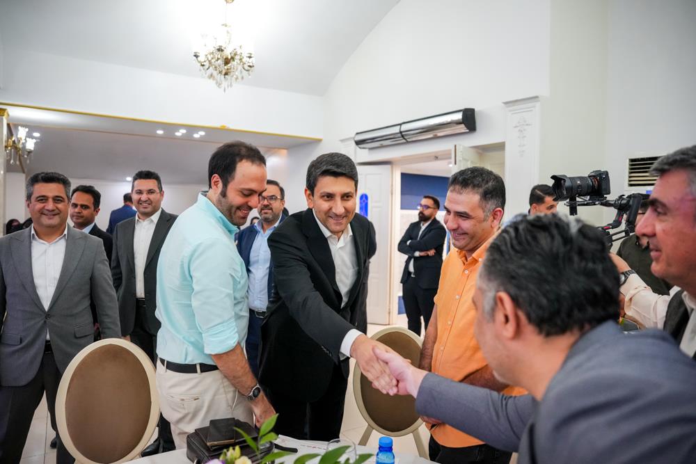 نشست صمیمانه وزیر ارتباطات با اصحاب رسانه