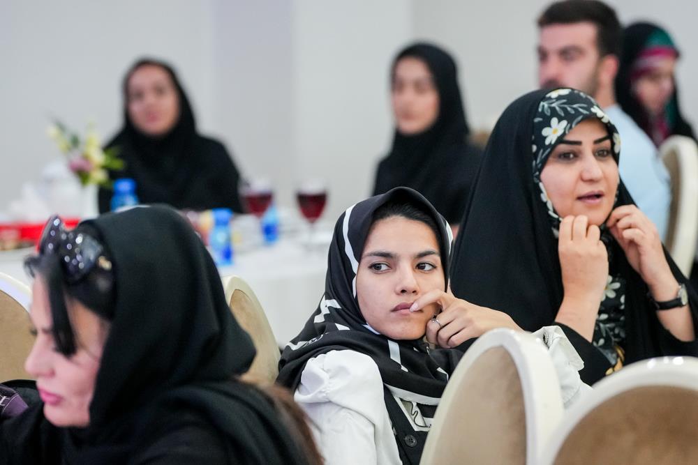 نشست صمیمانه وزیر ارتباطات با اصحاب رسانه
