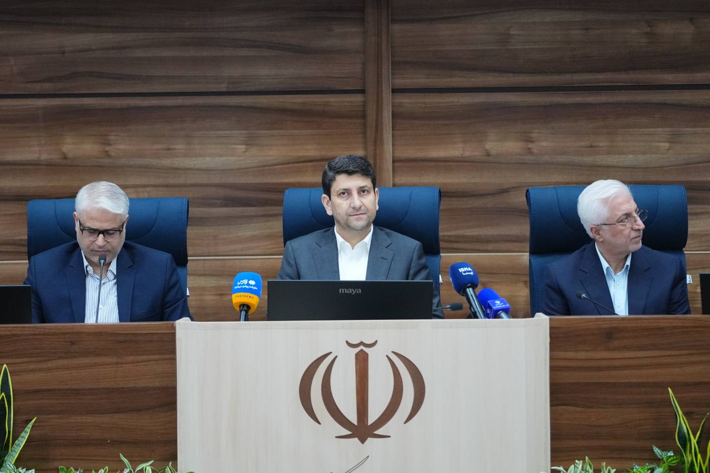 نشست وزیر ارتباطات با فعالان و نخبگان حوزه فاوا در خراسان شمالی