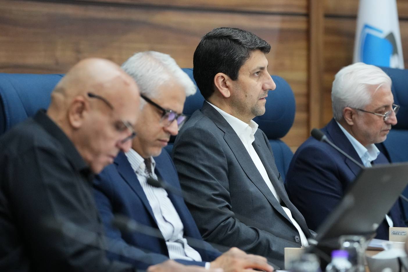 نشست وزیر ارتباطات با فعالان و نخبگان حوزه فاوا در خراسان شمالی