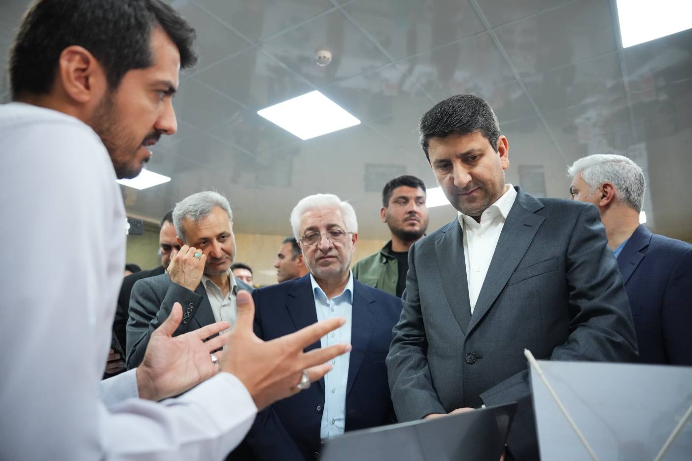 بازدید وزیر ارتباطات از توانمندی های پارک علم و فناوری خراسان شمالی