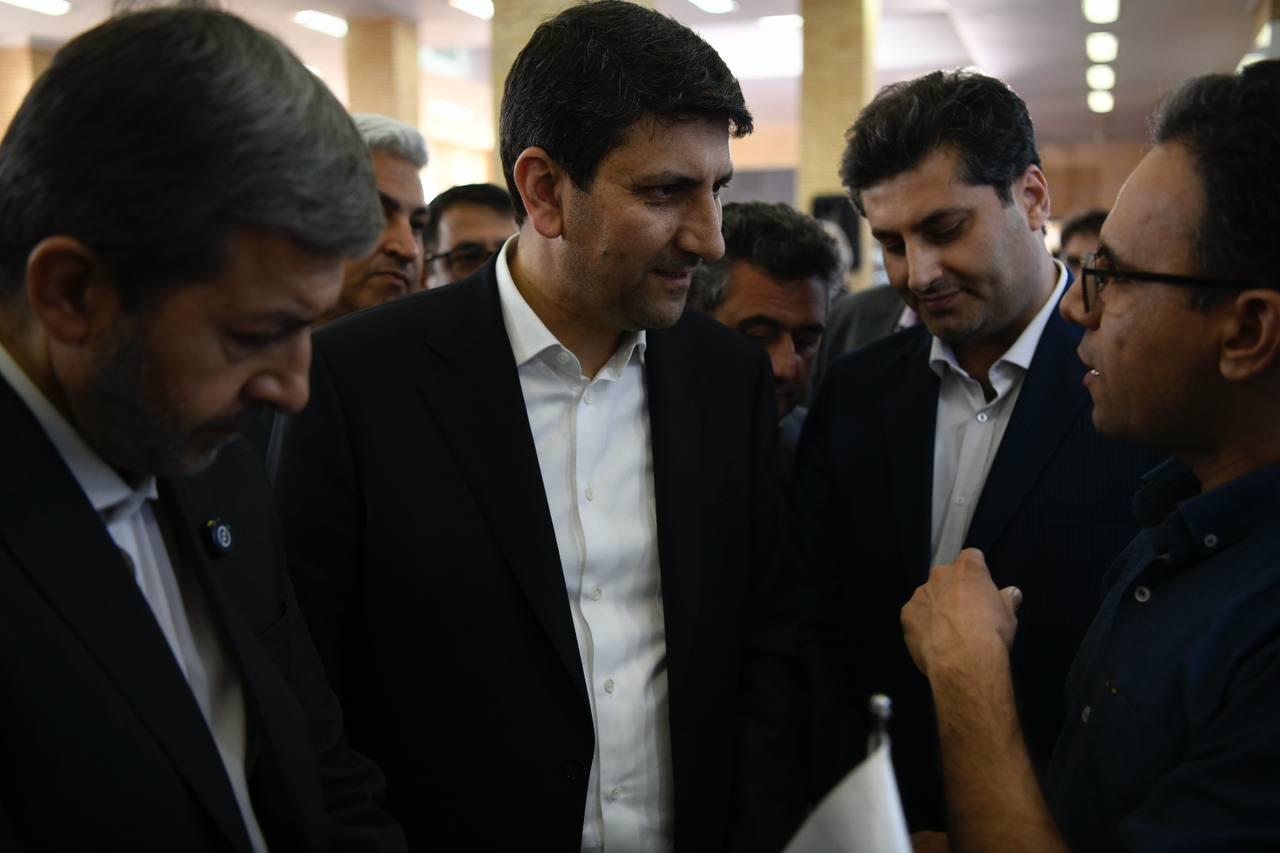 سفر استانی وزیر ارتباطات به استان اصفهان