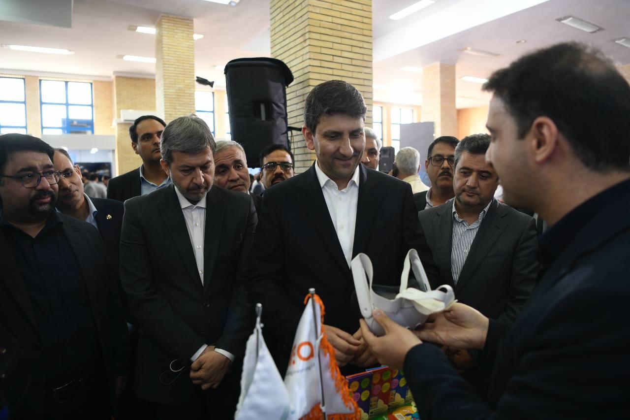 سفر استانی وزیر ارتباطات به استان اصفهان
