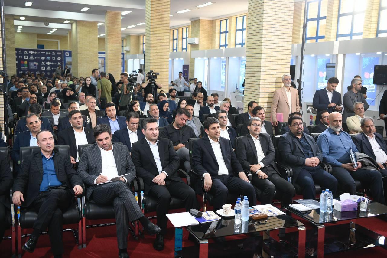 سفر استانی وزیر ارتباطات به استان اصفهان
