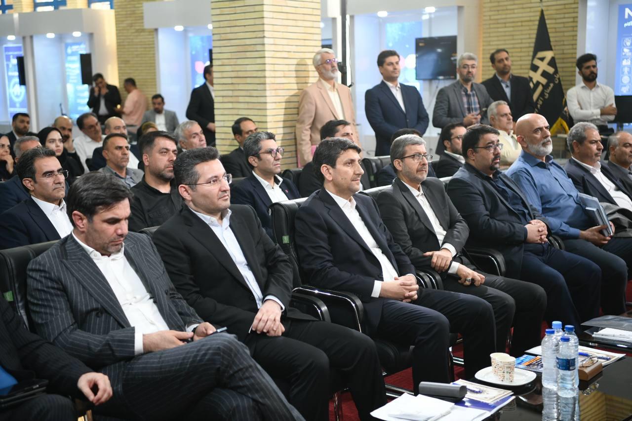 سفر استانی وزیر ارتباطات به استان اصفهان