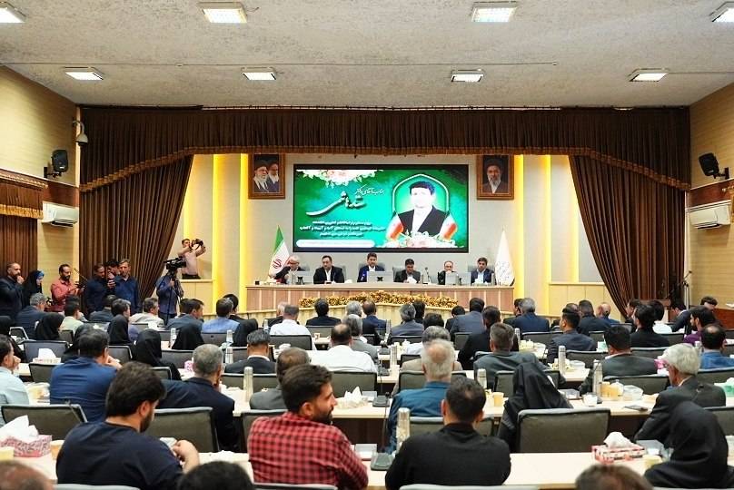 سفر وزیر ارتباطات به استان چهارمحال و بختیاری