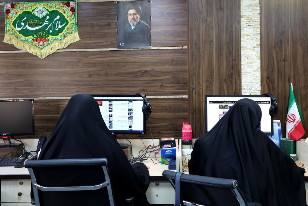 بازدید وزیر ارتباطات از خبرگزاری تسنیم به مناسبت روز خبرنگار
