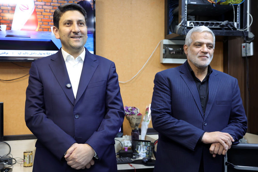 بازدید وزیر ارتباطات از خبرگزاری تسنیم به مناسبت روز خبرنگار