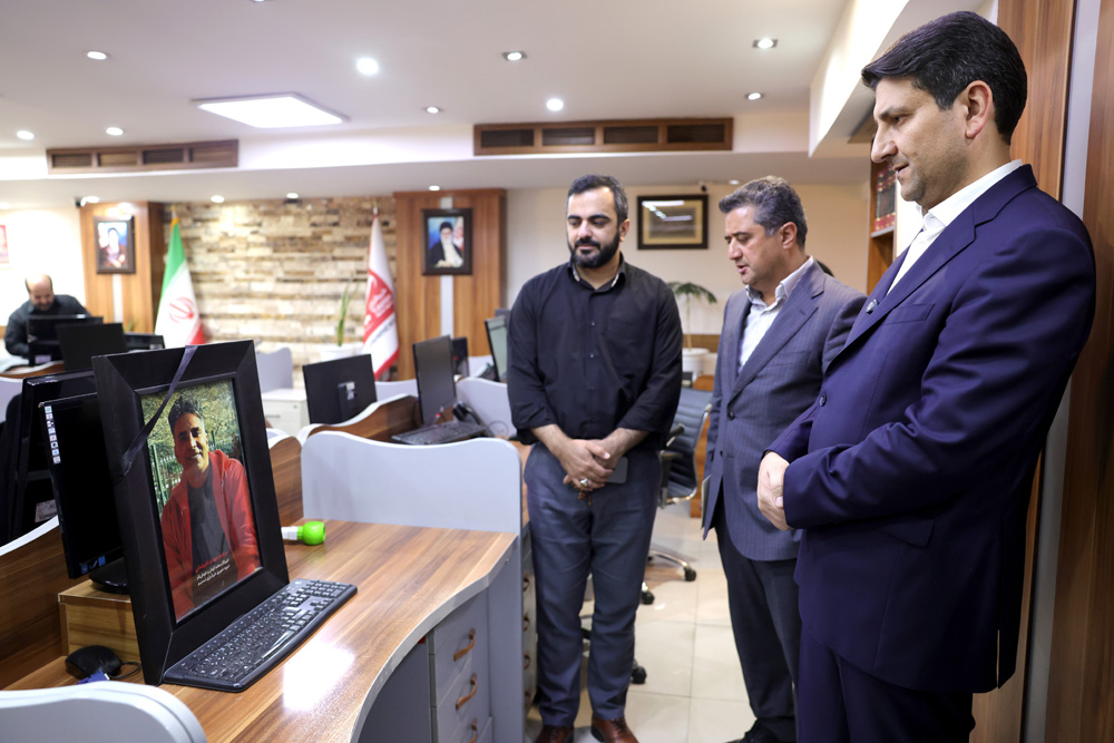 بازدید وزیر ارتباطات از خبرگزاری تسنیم به مناسبت روز خبرنگار