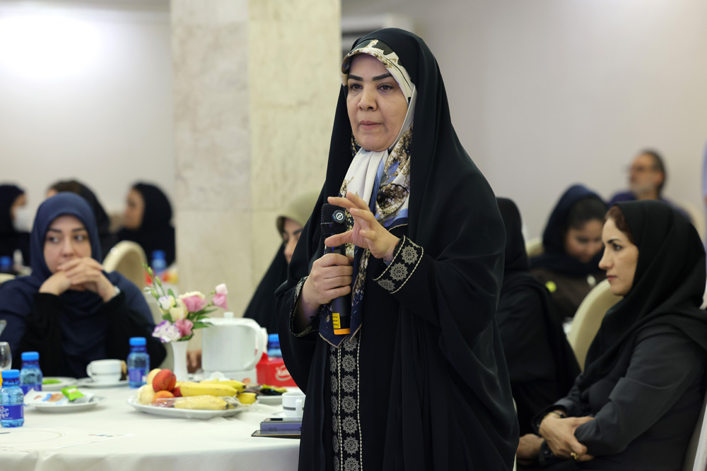 نشست صمیمانه وزیر ارتباطات با اصحاب رسانه