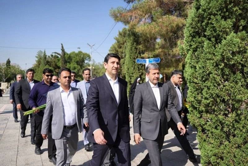 سفر استانی وزیر ارتباطات به استان اصفهان