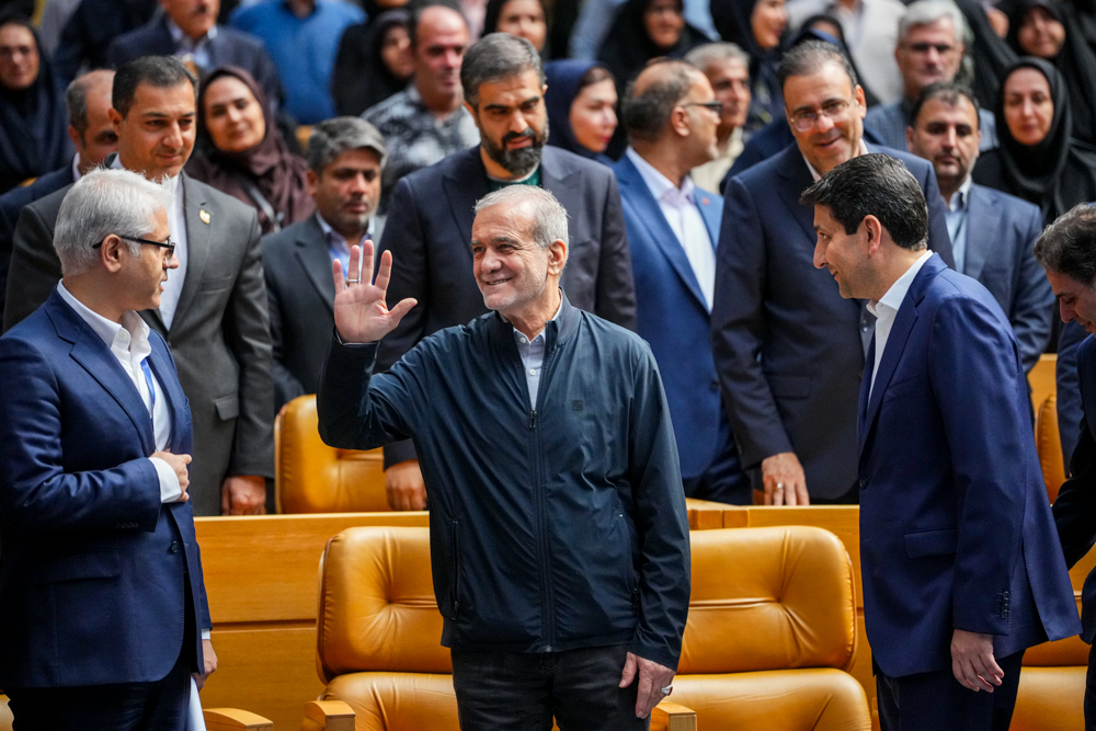 آیین یک ایران متصل با حضور رییس جمهور و وزیر ارتباطات