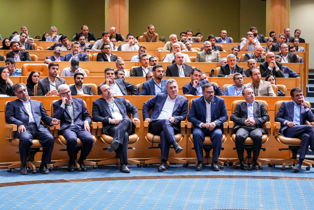 آیین یک ایران متصل با حضور رییس جمهور و وزیر ارتباطات