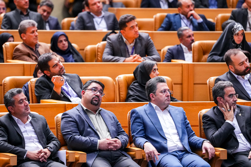 آیین یک ایران متصل با حضور رییس جمهور و وزیر ارتباطات