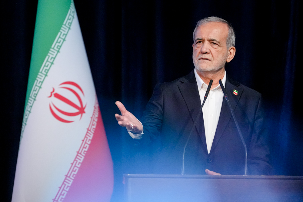 مراسم روز جهانی پست با حضور رییس جمهور و وزیر ارتباطات