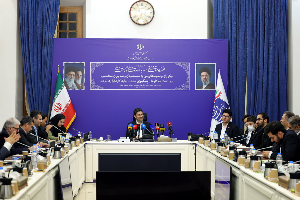 دیدار وزیر ارتباطات با مدال‌آوران طلای جهانی المپیاد نجوم و اخترفیزیک