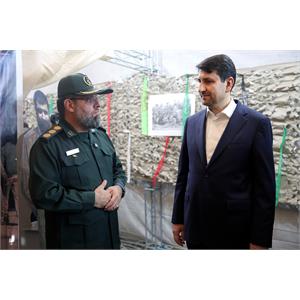 افتتاح نمایشگاه «دفاع همچنان باقی است» با حضور وزیر ارتباطات